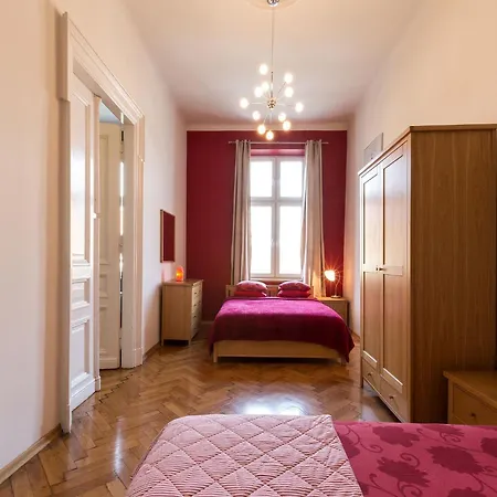 Stanislas Apartment-3